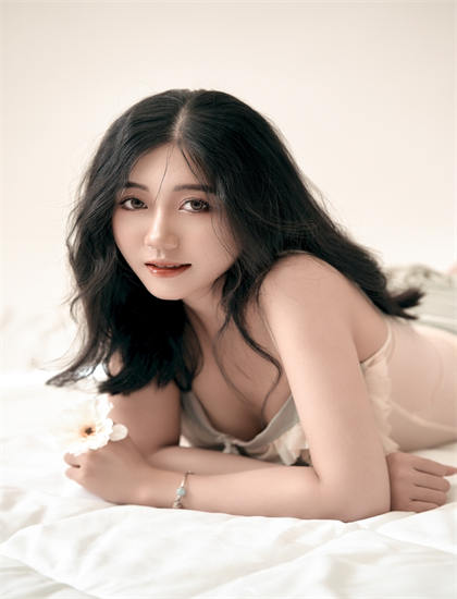 幕后探秘《开局觉醒系统老叔的快乐你不懂》：历史的事件再现与当代启示 感受艺术创作的无限可能